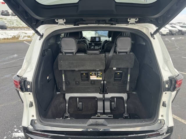 2022 Toyota Sienna XSE 7-Passenger