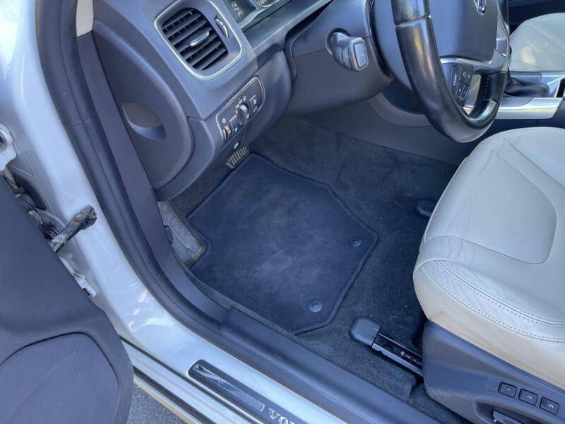 2015 Volvo V60 Cross Country T5