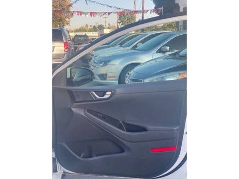 2019 Hyundai Ioniq Hybrid Blue