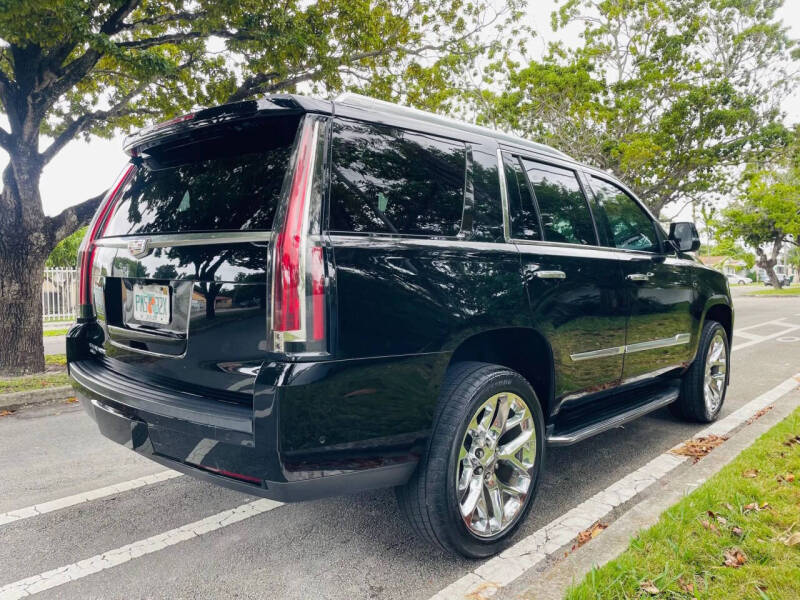 2017 Cadillac Escalade Luxury