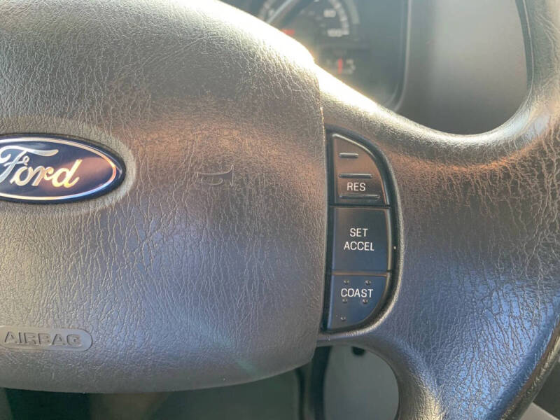 2013 Ford E-Series E-350 SD XLT