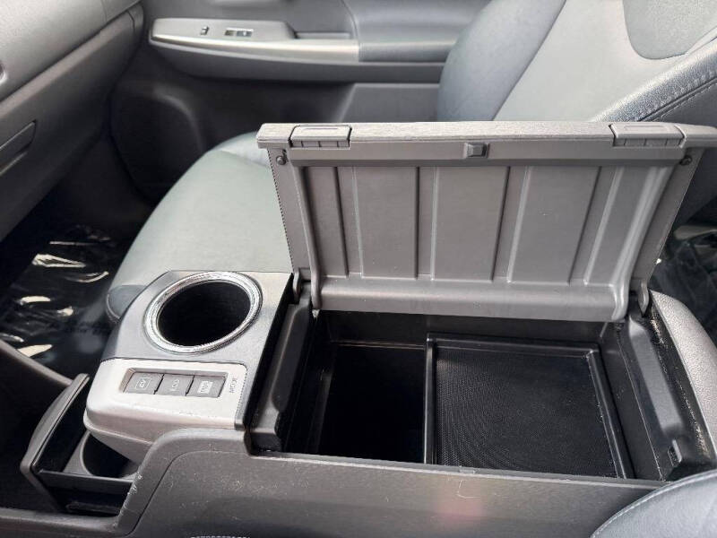 2012 Toyota Prius v