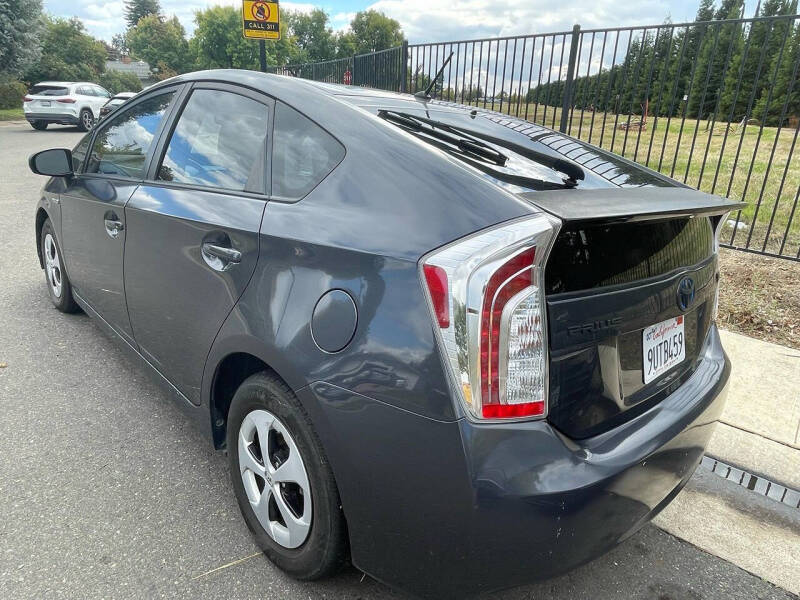 2014 Toyota Prius Two