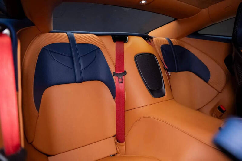 2023 Aston Martin DBS