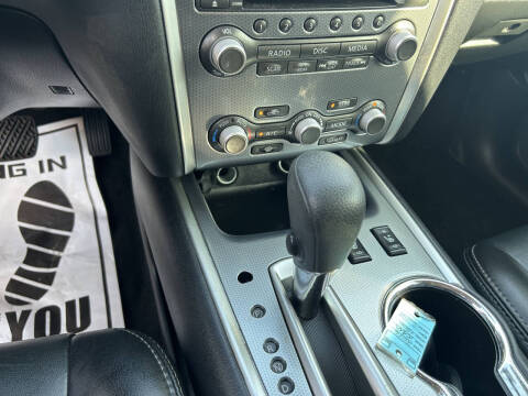 2017 Nissan Pathfinder SL