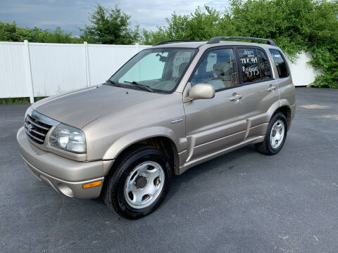 2004 Suzuki Grand Vitara for sale at Caps Cars Of Taylorville in Taylorville IL