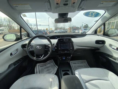 2022 Toyota Prius L Eco