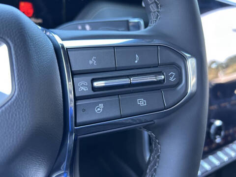 2025 GMC Yukon Elevation