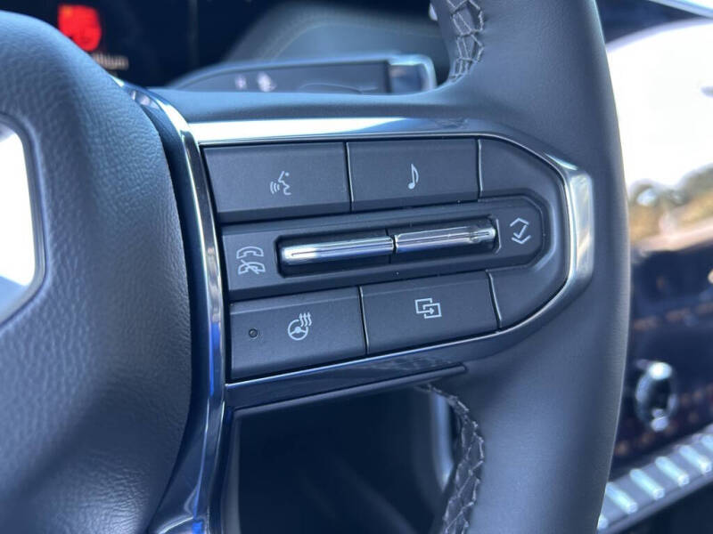 2025 GMC Yukon Elevation