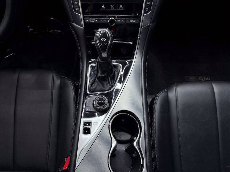 2018 Infiniti Q60 3.0T Luxe