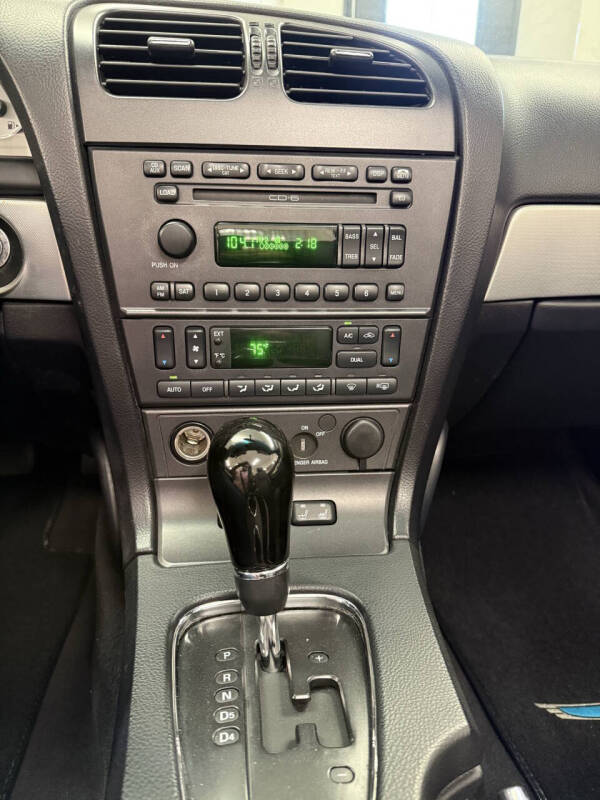 2005 Ford Thunderbird Deluxe
