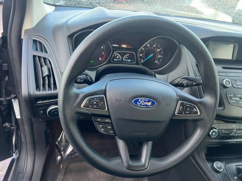 2017 Ford Focus SE