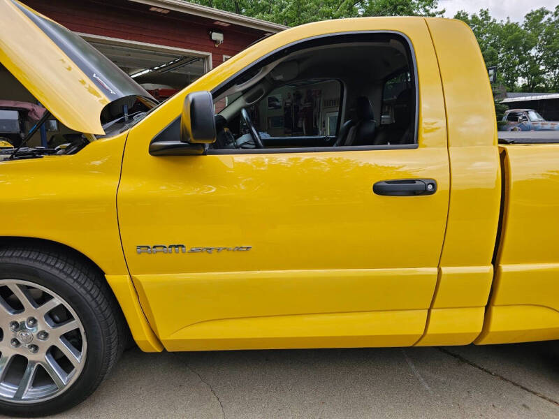 2005 Dodge Ram 1500 SRT-10