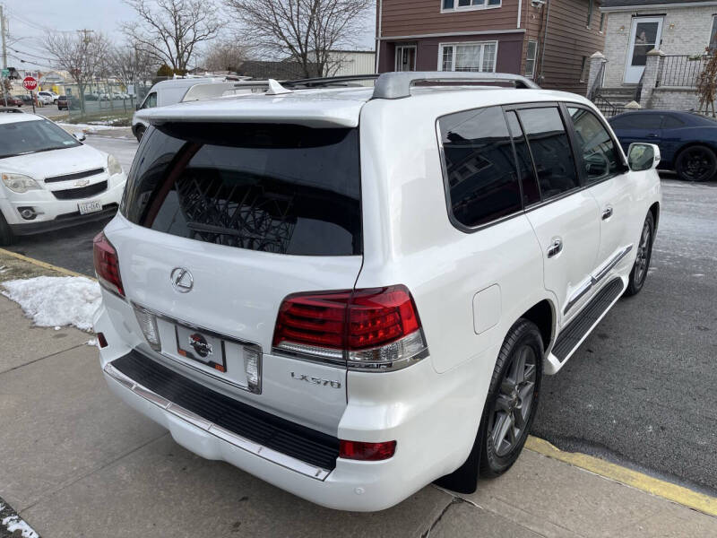 2015 Lexus LX 570