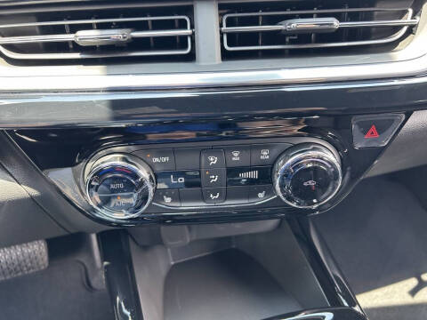 2025 Chevrolet Trax RS