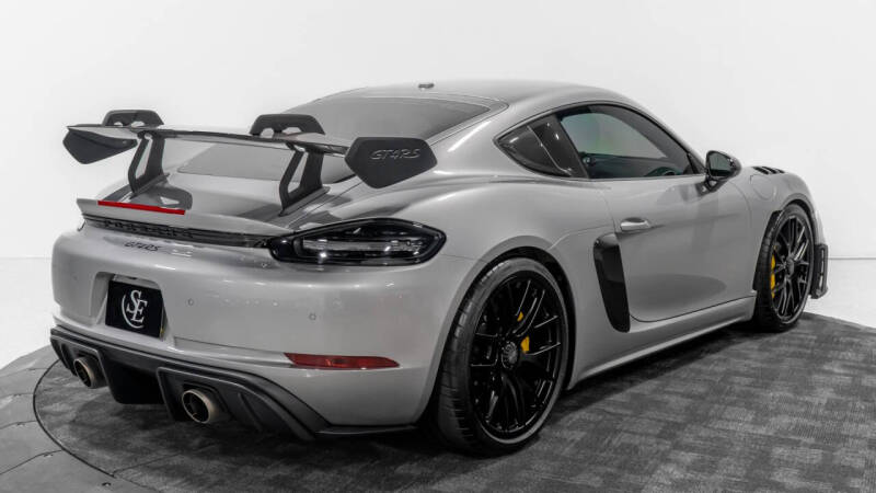 2023 Porsche 718 Cayman GT4 RS