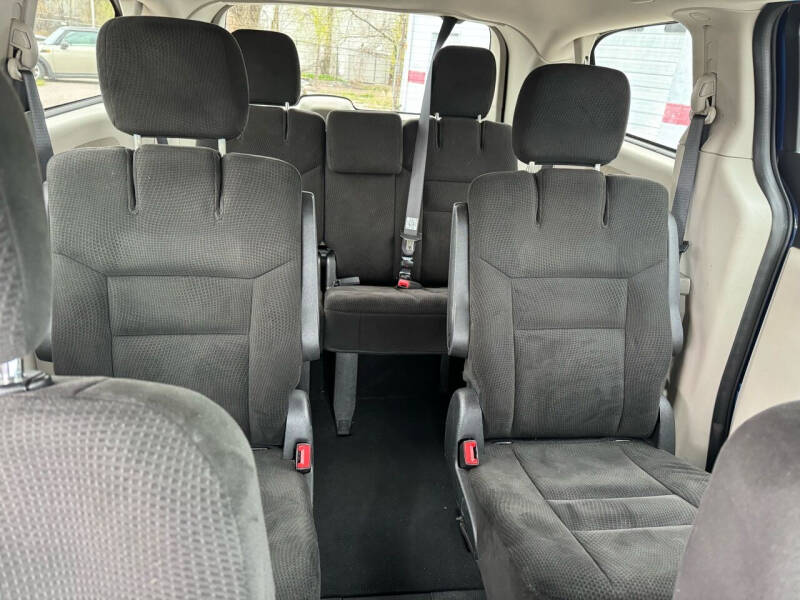 2015 Dodge Grand Caravan American Value Package