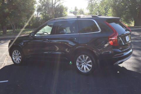 2016 Volvo XC90 T6 Momentum