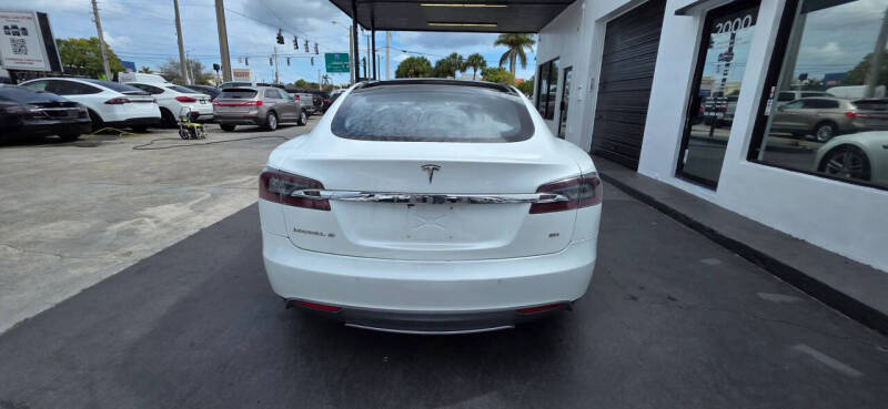 2014 Tesla Model S