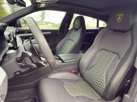 2020 Lamborghini Urus