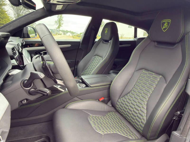 2020 Lamborghini Urus
