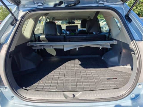 2013 Toyota Prius v Five