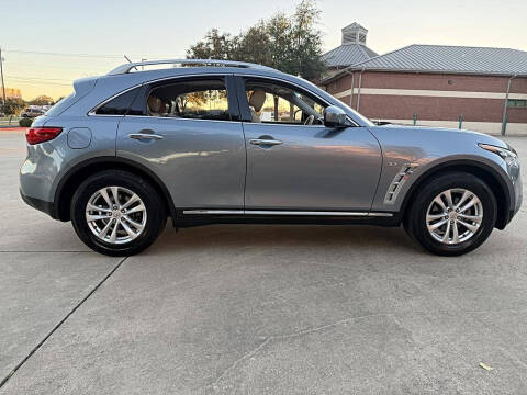 2017 Infiniti QX70