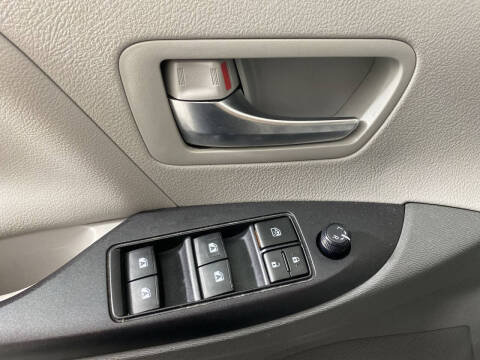 2020 Toyota Sienna LE 8-Passenger