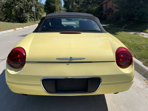 2002 Ford Thunderbird Deluxe