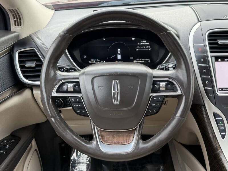 2019 Lincoln Nautilus Select
