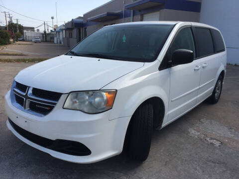 2013 Dodge Grand Caravan for sale at TETCO AUTO SALES  / TETCO FUNDING in Dallas TX