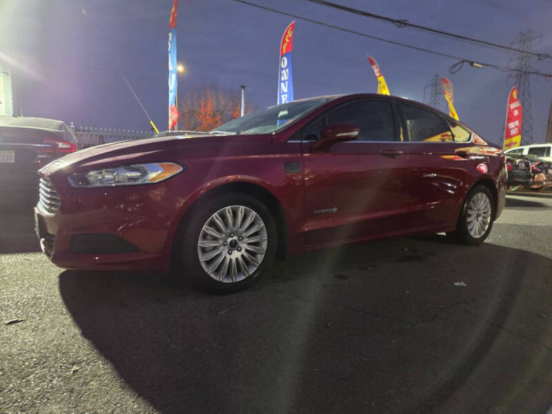2016 Ford Fusion Hybrid SE