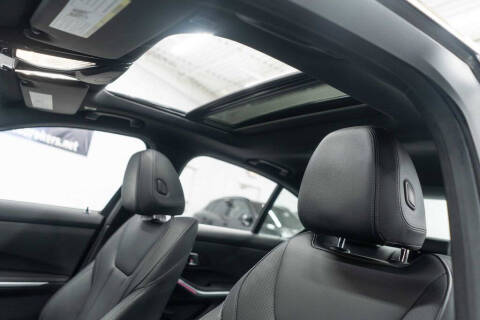 2025 BMW 3 Series 330i xDrive