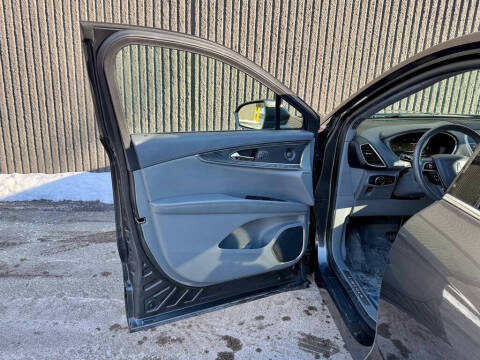 2019 Lincoln Nautilus Reserve