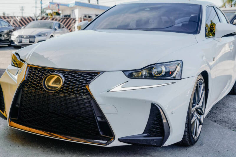 2019 Lexus IS 300