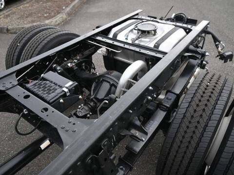 2024 Isuzu NPR HD 1F3