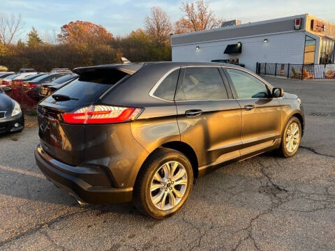 2020 Ford Edge Titanium