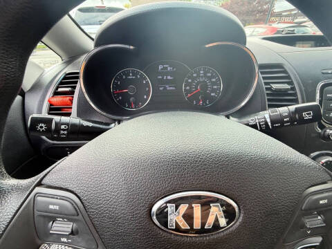 2017 Kia Forte5 LX
