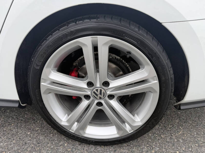2017 Volkswagen Jetta 2.0T GLI