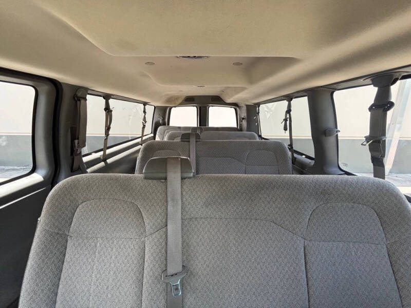 2017 Chevrolet Express LT 3500