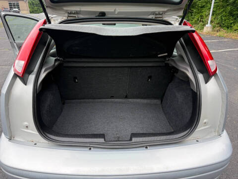 2004 Ford Focus ZX5