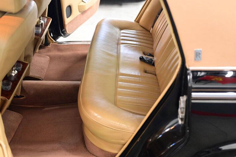 1972 Rolls-Royce SILVER CLOUD LWB