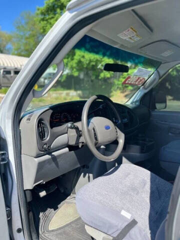 2008 Ford E-Series E-350 SD XLT