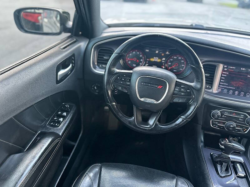 2017 Dodge Charger SXT