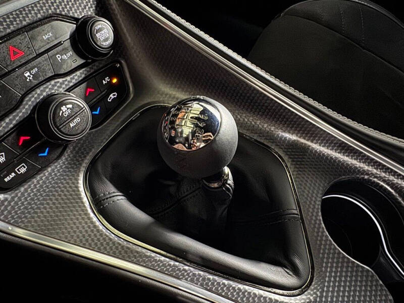 2015 Dodge Challenger SRT Hellcat
