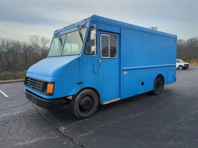 1999 Freightliner MT45 Chassis
