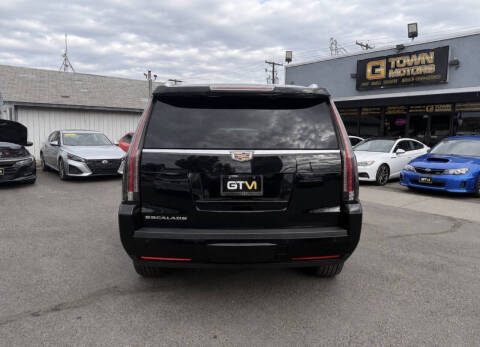 2018 Cadillac Escalade Platinum