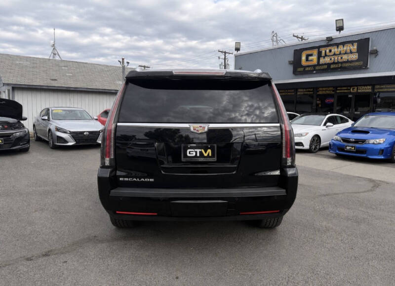 2018 Cadillac Escalade Platinum