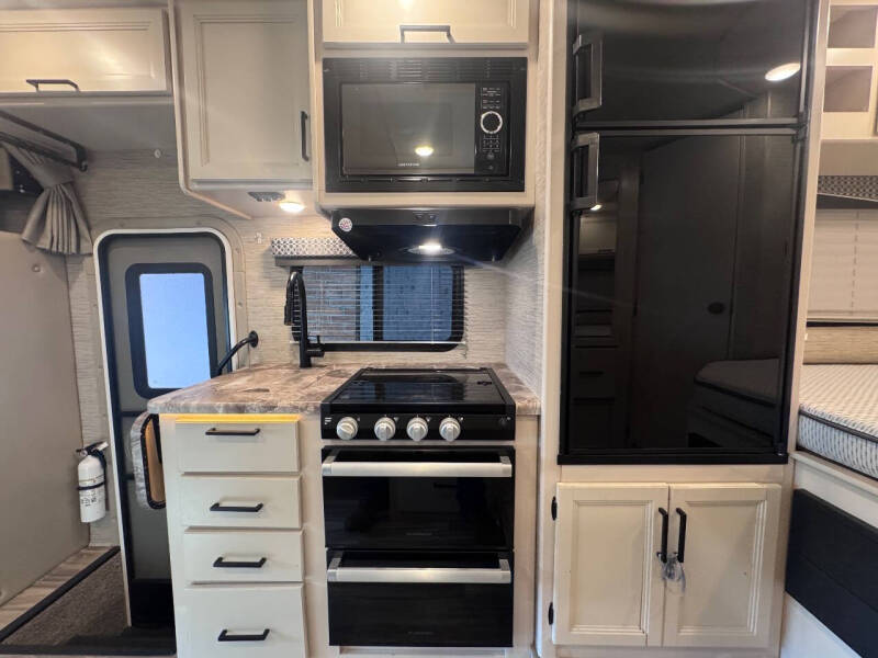 2022 Thor Motor Coach Chateau