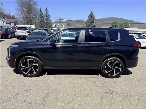 2022 Mitsubishi Outlander ES